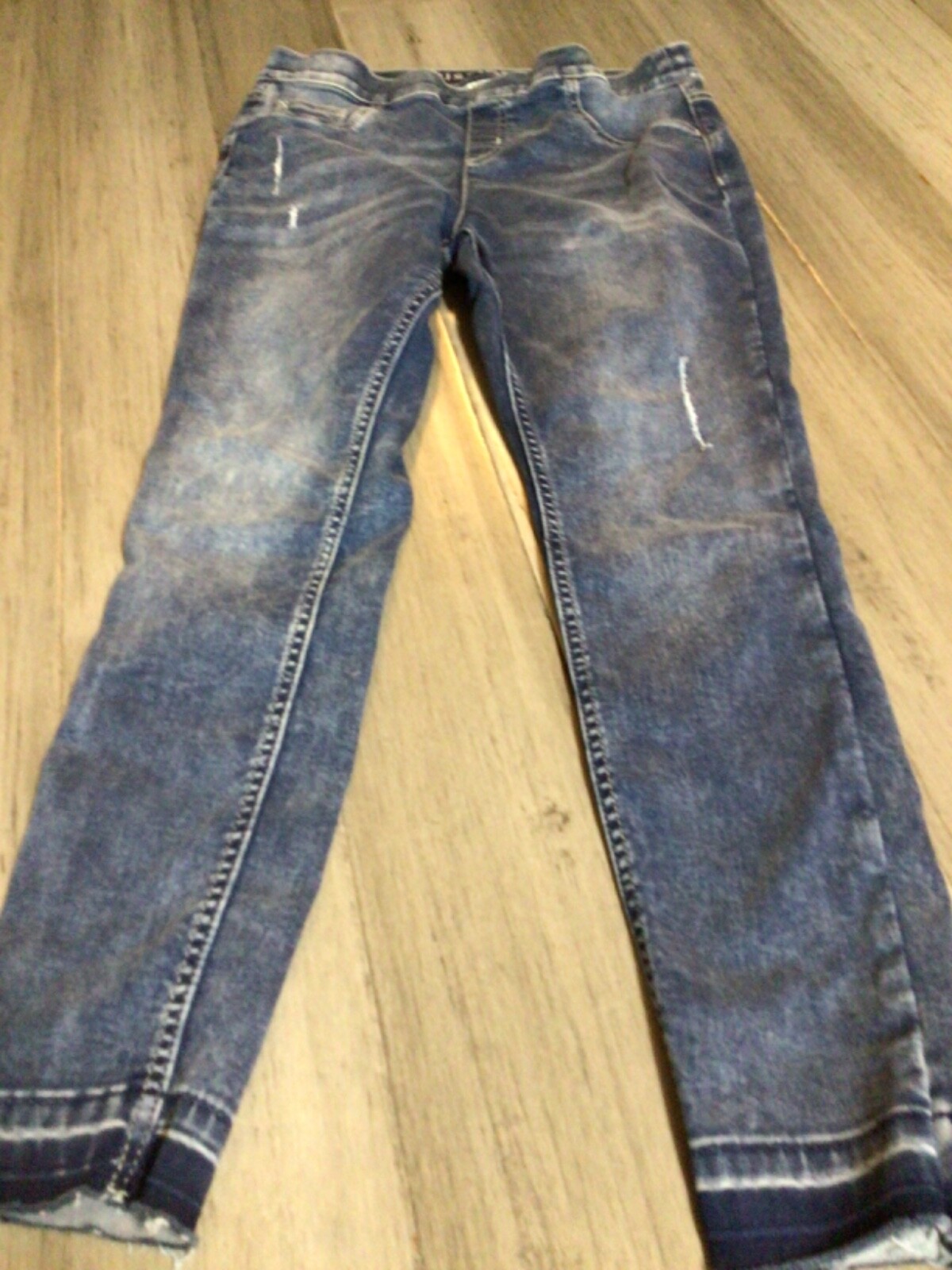 Picture 2 of 4