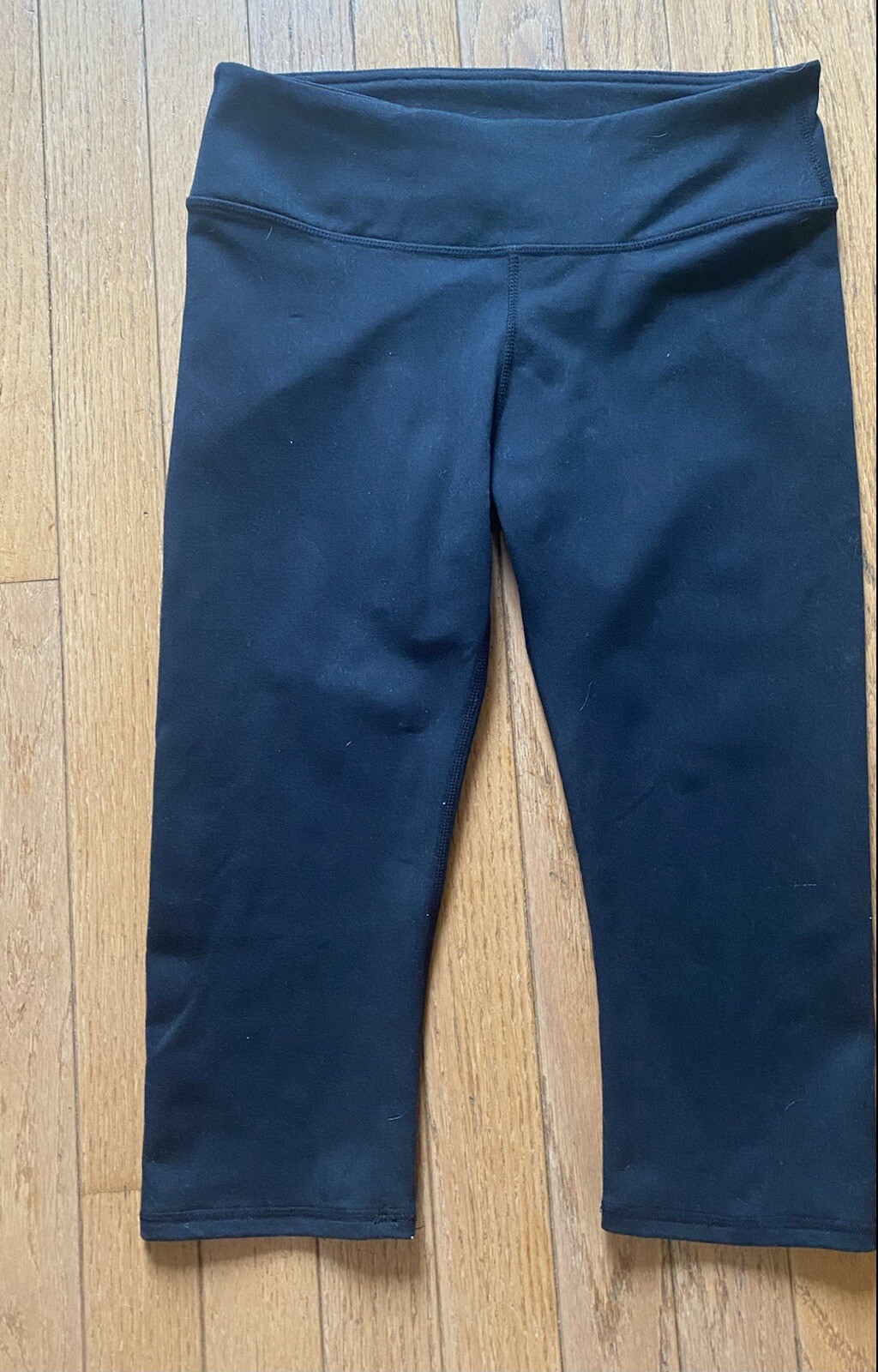 FABLETICS Solid Black Compression Crop Capri - XS - image 4