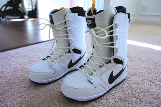vans aura snowboard boots 2013