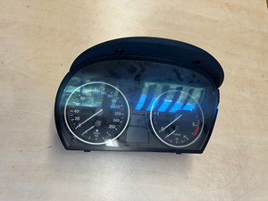 Tacho Kombiinstrument BMW X1 E84 BJ: 2010 TeileNr.: 9187369-01