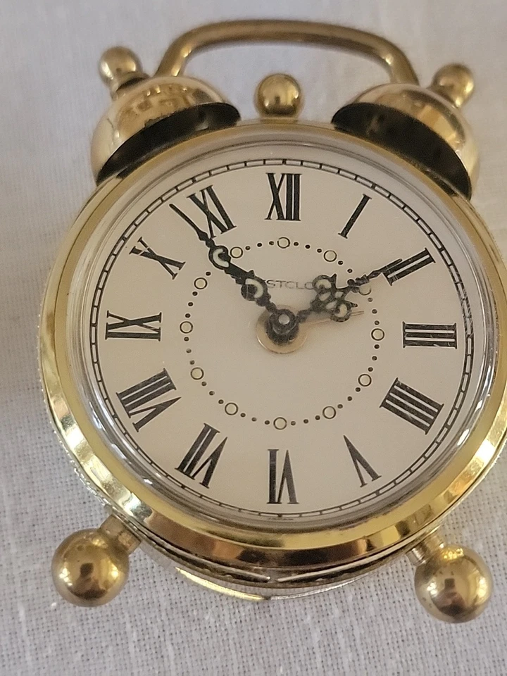 Pair Of Clocks. Good For Parts - Image 4 of 4