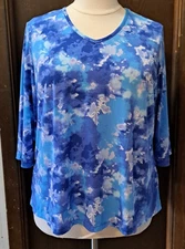 Susan Graver Blouse Size 2X Blue Watercolor V Neck 3/4 Sleeves