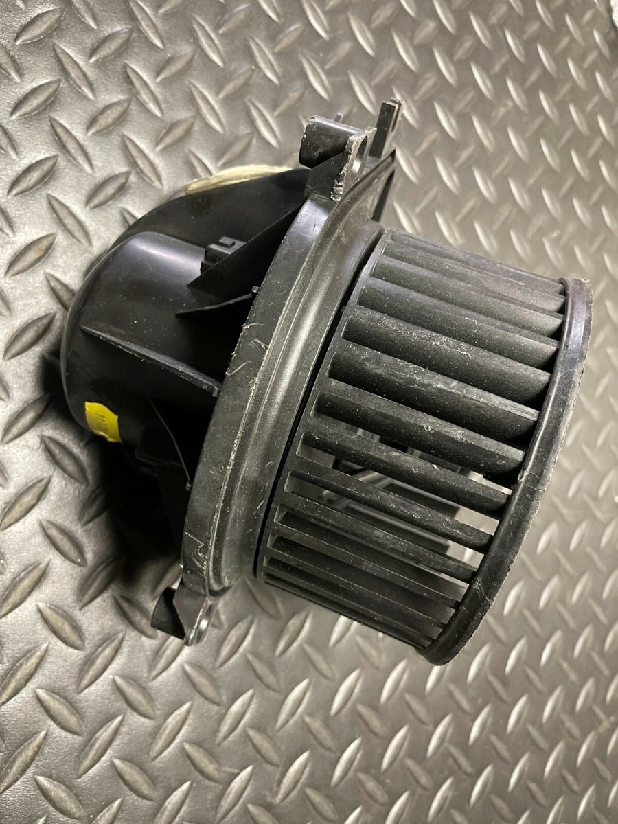 Valeo Heater Blower Motor - #R50LLGMV / 67326935371 - Fits Mini 