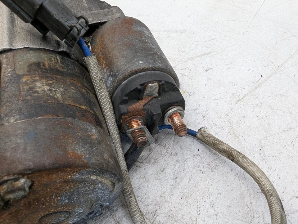 Motor de arranque 6 cilindros através de 4/01 compatível com 00-01 FRONTIER 776430 - Imagem 4 de 4