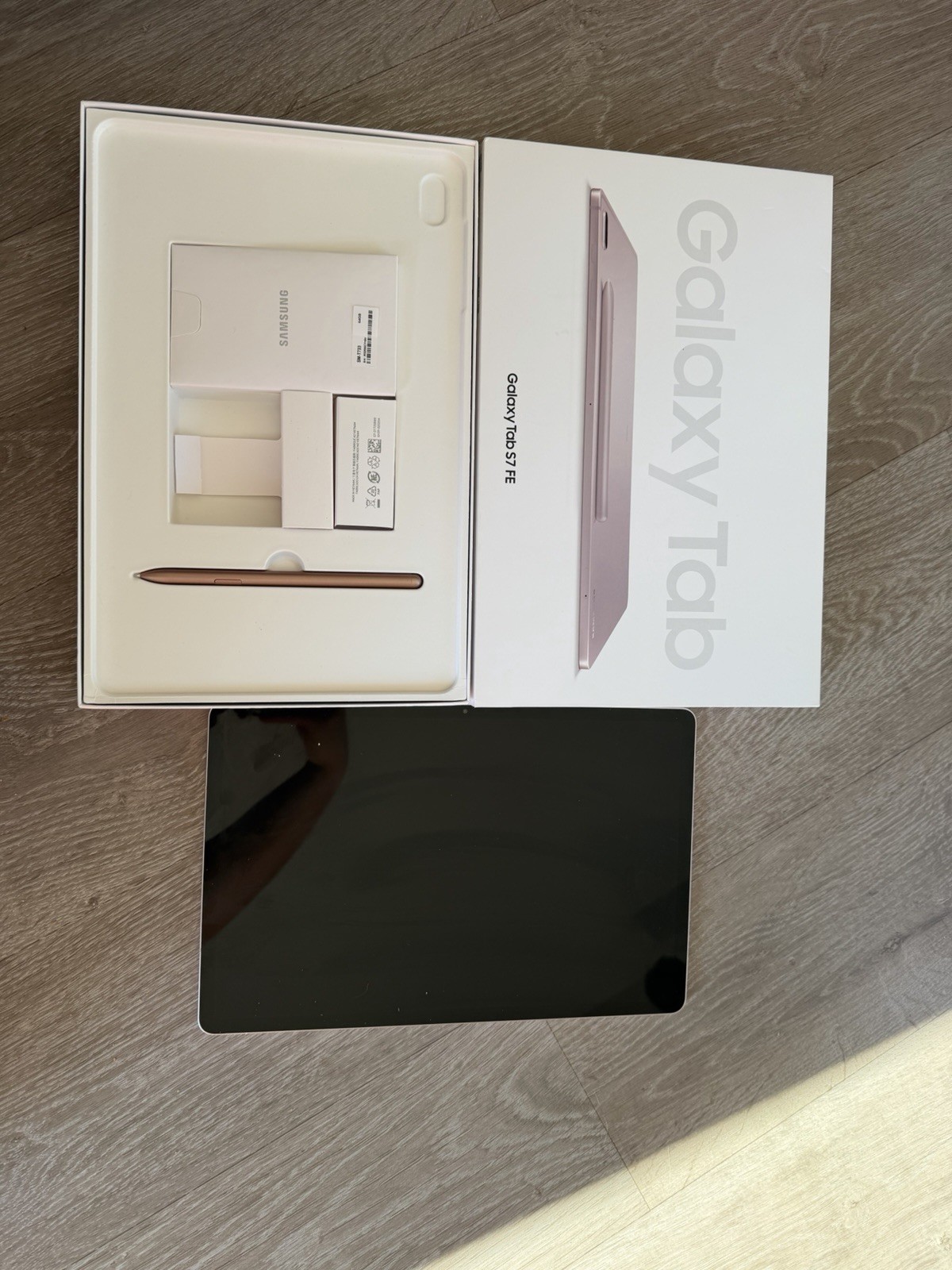 Samsung Galaxy Tab S7 FE 64Go la tablette 12,4 pouces au design métallique élégant