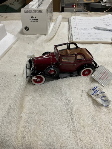 FRANKLIN MINT CAST AUTO. 1932 FORD V8. (BONNIE & CLYDE). IOB
