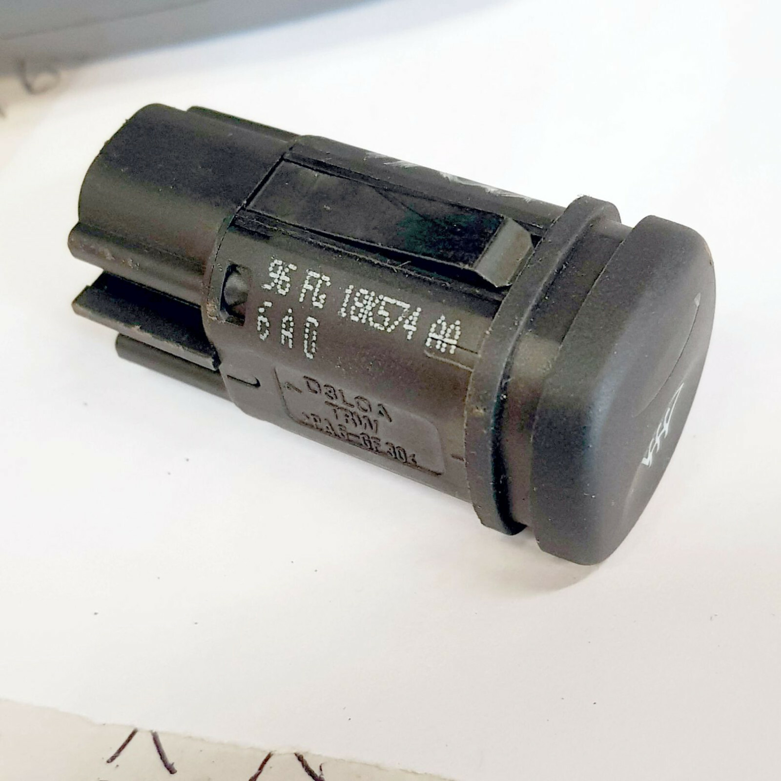 FORD FIESTA MK4 MK5 19952002 Heated Windscreen Demister Switch 96FG18K574AA eBay