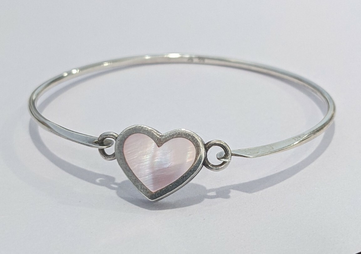Sterling Silver 925 Designer Mother Of Pearl Inlay Heart Bangle 7