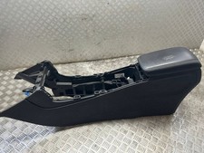 Mercedes-Benz B W246 W242 2016 Mittelkonsole ABM20039