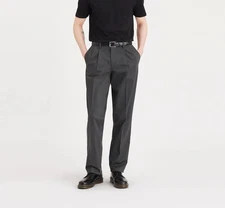 Dockers Signature Khakis Pleated Mens Pants Gray Classic Fit Stretch 31x32 NWT