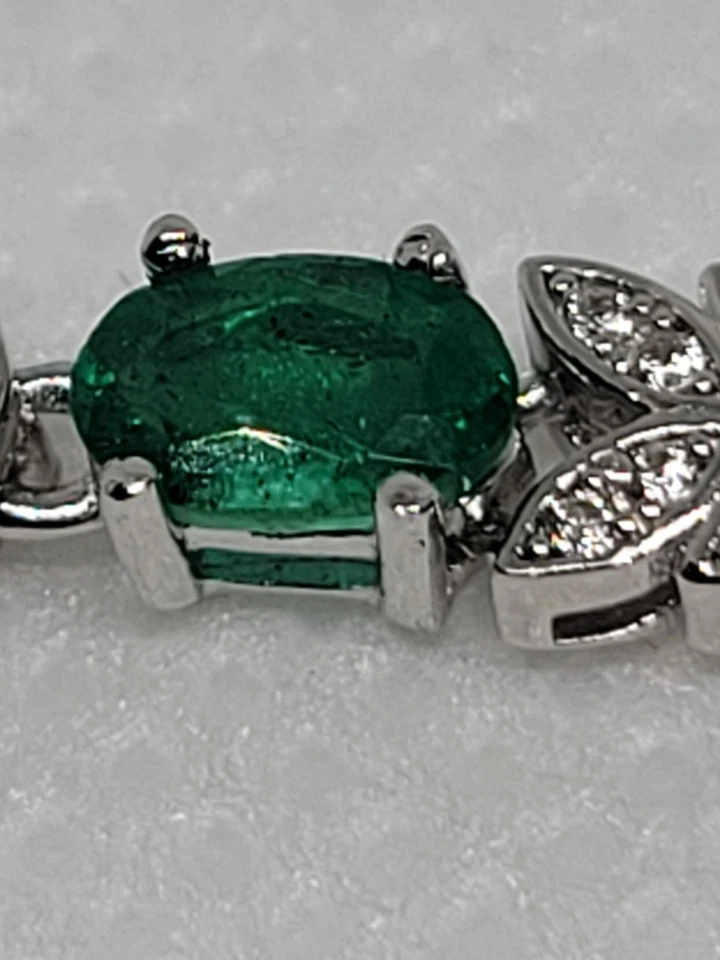 2.82 克拉天然正品生动绿眼清洁翡翠手链 7.07 G — 第 3/4 张图片