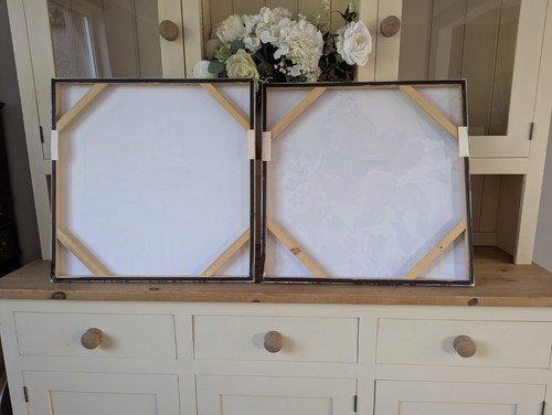 PAIR OF CANVAS WALL ART PICTURES OF FLOWERS - Picture 6 of 21