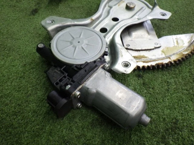 JDM 2009 Daihatsu Move Conte L585S Puerta Delantera Izquierda Regulador... - Imagen 4 de 4