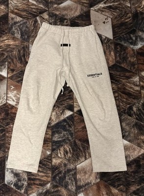 Essentials Jogger  Light Grey Open Leg Size:32- DE: M Brandneu Ungetragen