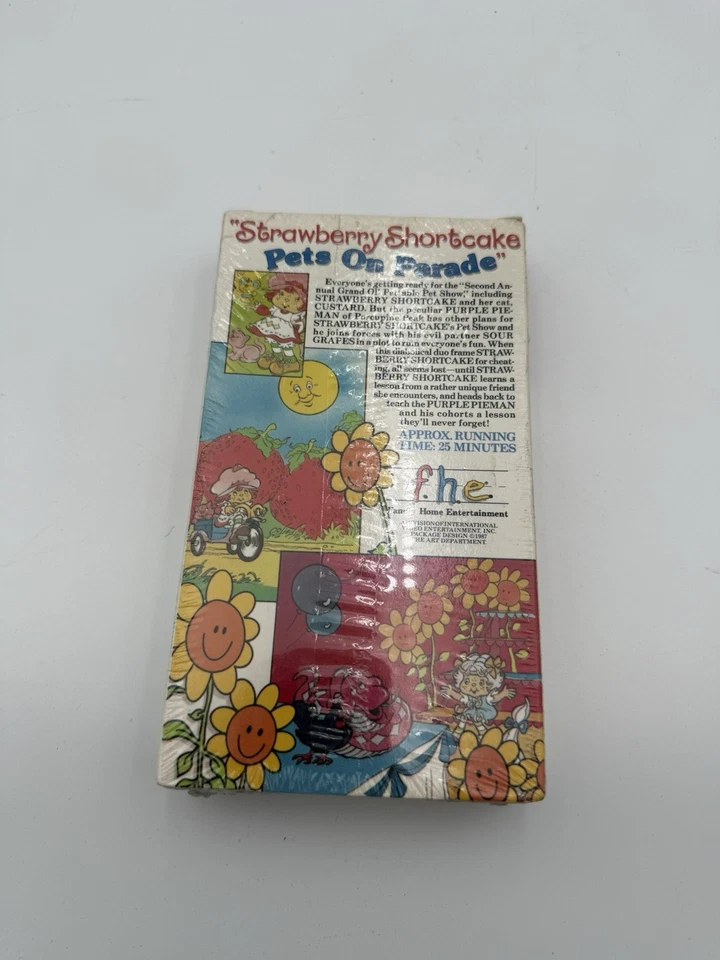 Strawberry Shortcake: Pets on Parade VHS Tape 1982 Animated FHE New Sealed - Image 2 of 4