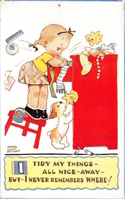 I Tidy My Things All Nice Away Mable Lucie Attwell Künstler Postkarte (C813)