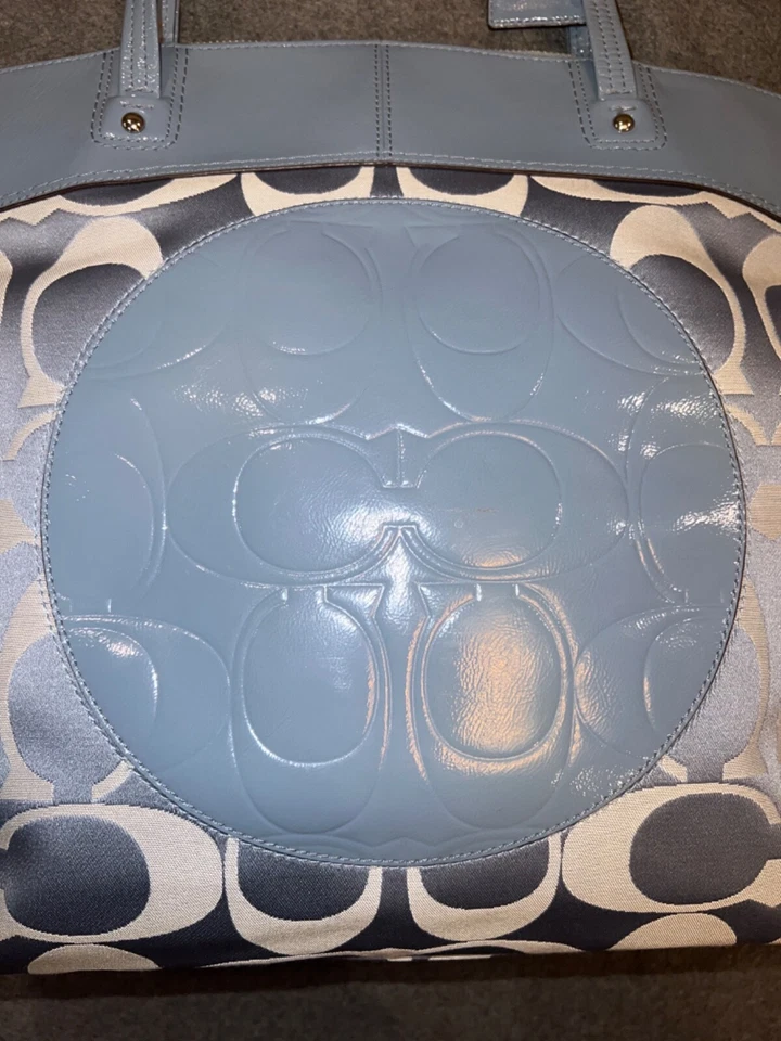 COACH Laura Tote Blue Jacquard Patent Leather Trim/Fabric Signature C Bag - Изображение 4 из 4