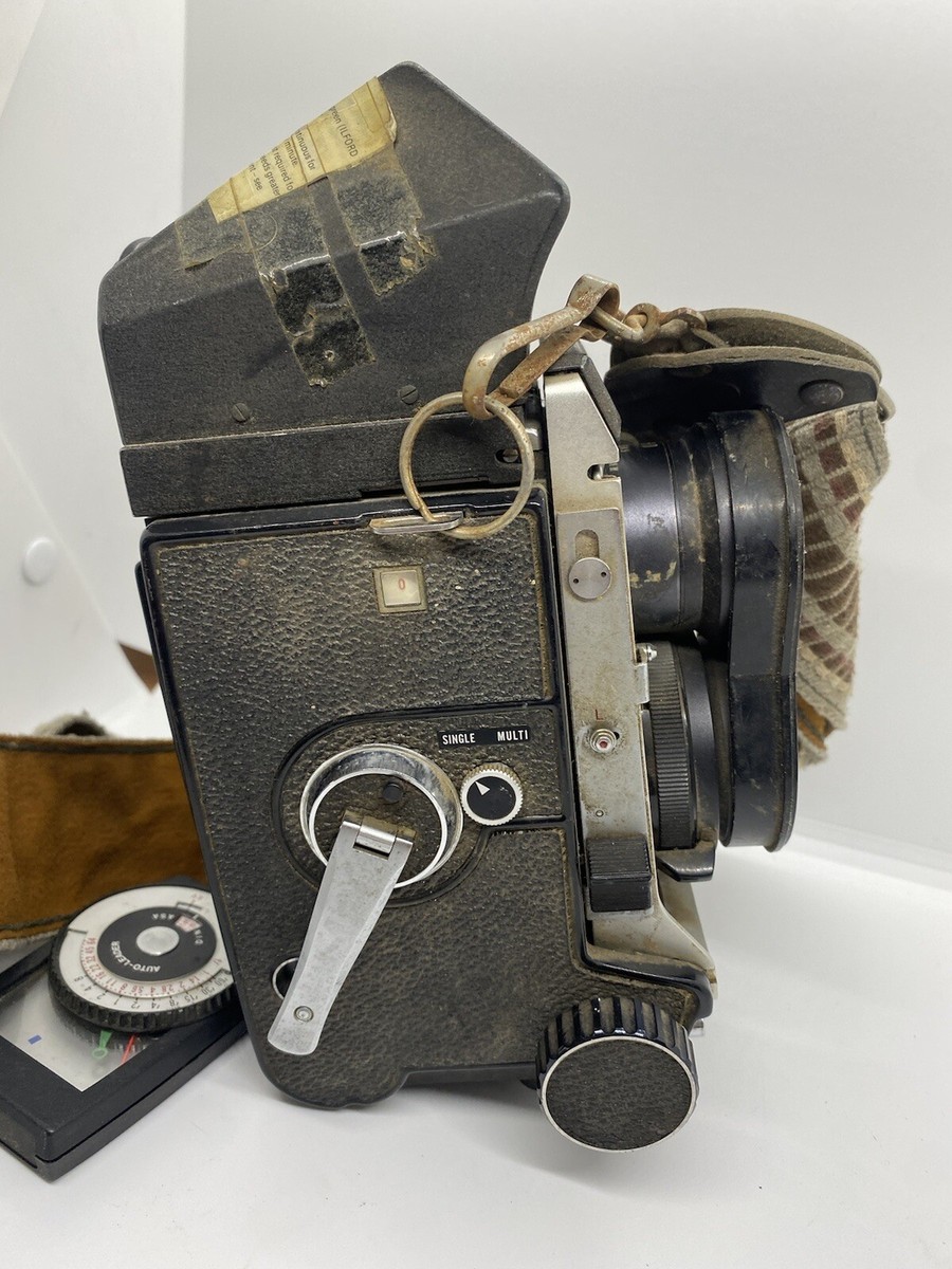 Mamiya C330 Professional Medium Format TLR Film Camera with Mamiya C330 Professional Medium Format TLR Film Camera with