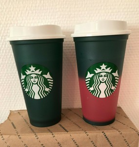 Starbucks Becher mit maßangaben Reusable grün/rot-weiß Deckel 473ml