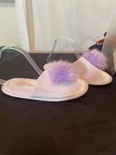 Victoria  s Secret Women  s M Purple Slippers Pom-Pom Slippers Clean VG Condition