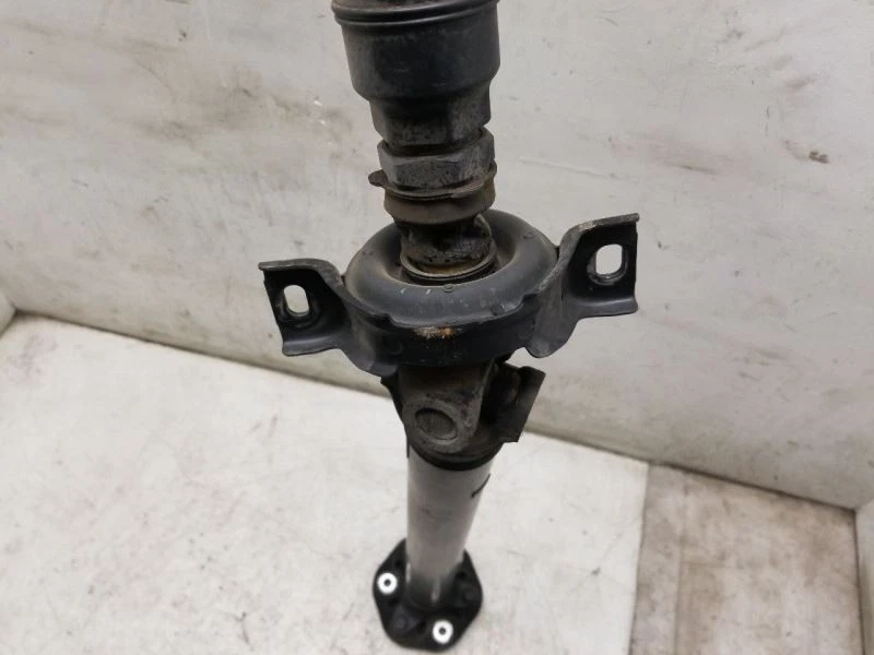 01-06 LEXUS LS430 4.3L RWD AT REAR DRIVE SHAFT ASSEMBLY  Foto 2 de 4