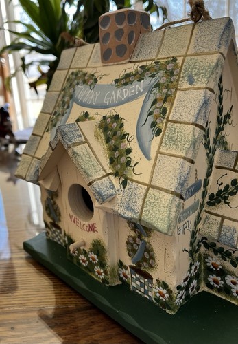 VINTAGE KATHY HATCH HANDPAINTED SPRING TOPIARY GARDEN BIRDHOUSE INDOOR /OUTDOOR - Picture 2 of 12