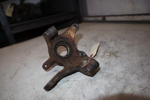 KNUCKLE, STEERING RH