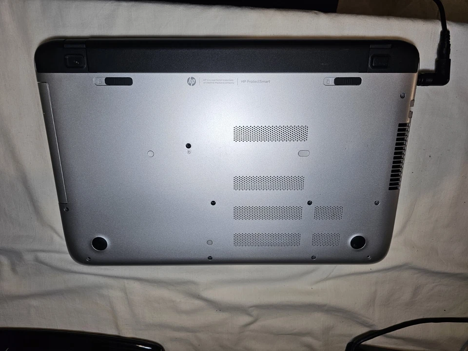 Notebook HP 15-p105nl 8gb ram amd a10   ssd 240gb win 10 (5) - Immagine 4 di 4