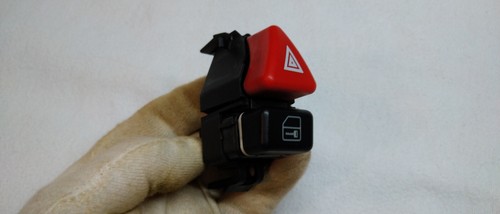 Original Mercedes-Benz W168 Schalter Warnblinker A1688201210.