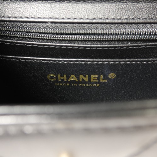 CHANEL CC GHW Vanity Case 2 Way Shoulder Bag Calfskin Leather Black - Picture 6 of 16