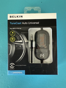 NIB Belkin Tunecast Auto Universal w/ Clearscan MP3 Car Player