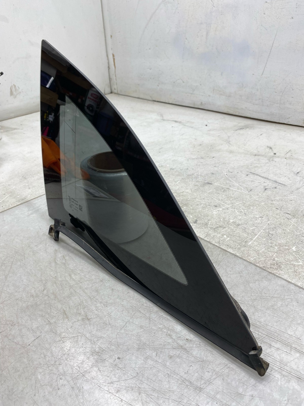 2020-2025 ASTON MARTIN DBX OEM LH LEFT REAR QUARTER PANEL GLASS WINDOW