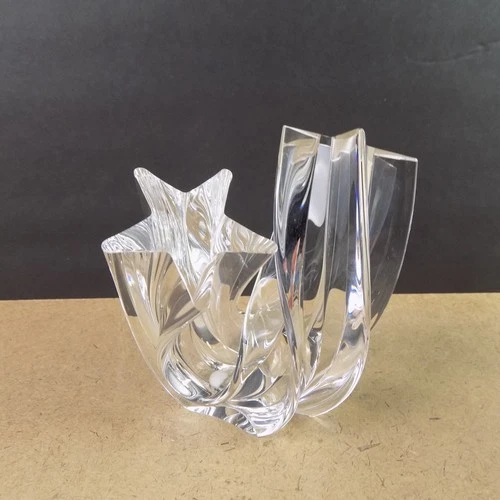 Steuben Art Glass Star Stream Figurine Paperweight 5" x 4" VGC Signed