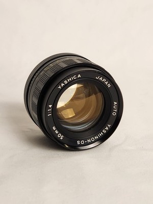 *Near mint  ''TOMIOKA''  Yashica Auto Yashinon DS 50mm F/1.4 M42 Lens excellent