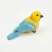 Bird Statue with Feather Texture Compact Figurine Versatile for Gardeners