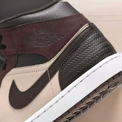 NIKE Men's Air Jordan 1 Mid SE 