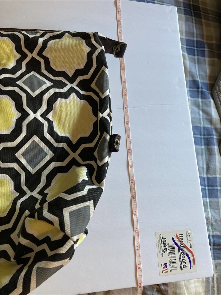 Bolso de Mano LULU DHARMA de Gran Tamaño, SIN CORREA PARA EL HOMBRO Foto 2 de 4