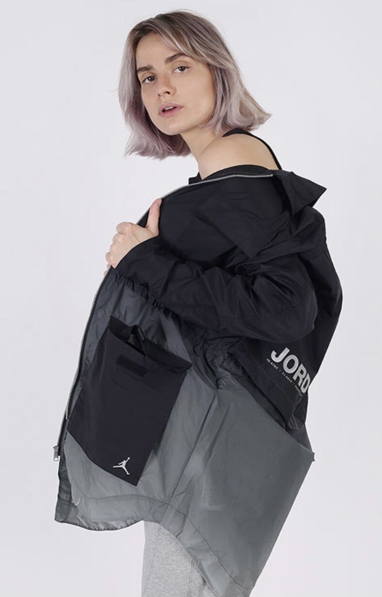 A16353 美品 ジョーダン スイングトップ ブラック 3XL AIR JORDAN BLACK WINDBREAKER JACKET WOMEN'S SIZE LARGE