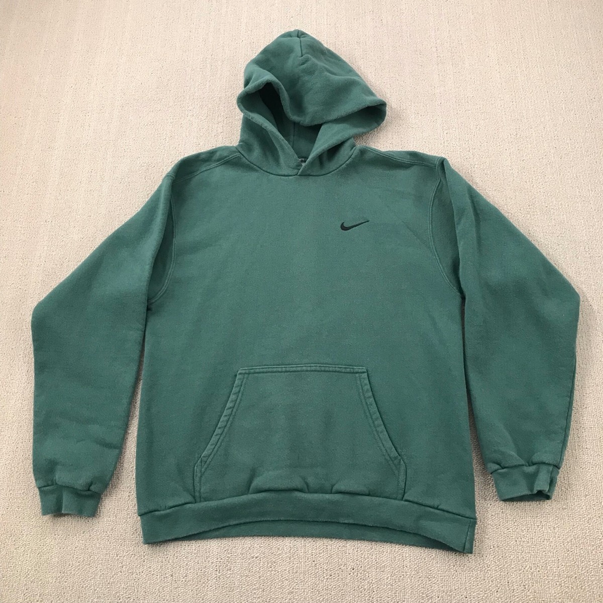 green retro nike sweatshirt