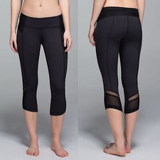 Lululemon Just Breathe Black Crop 21.5 Mesh Dot Mid Rise Athletic Leggings Sz 4