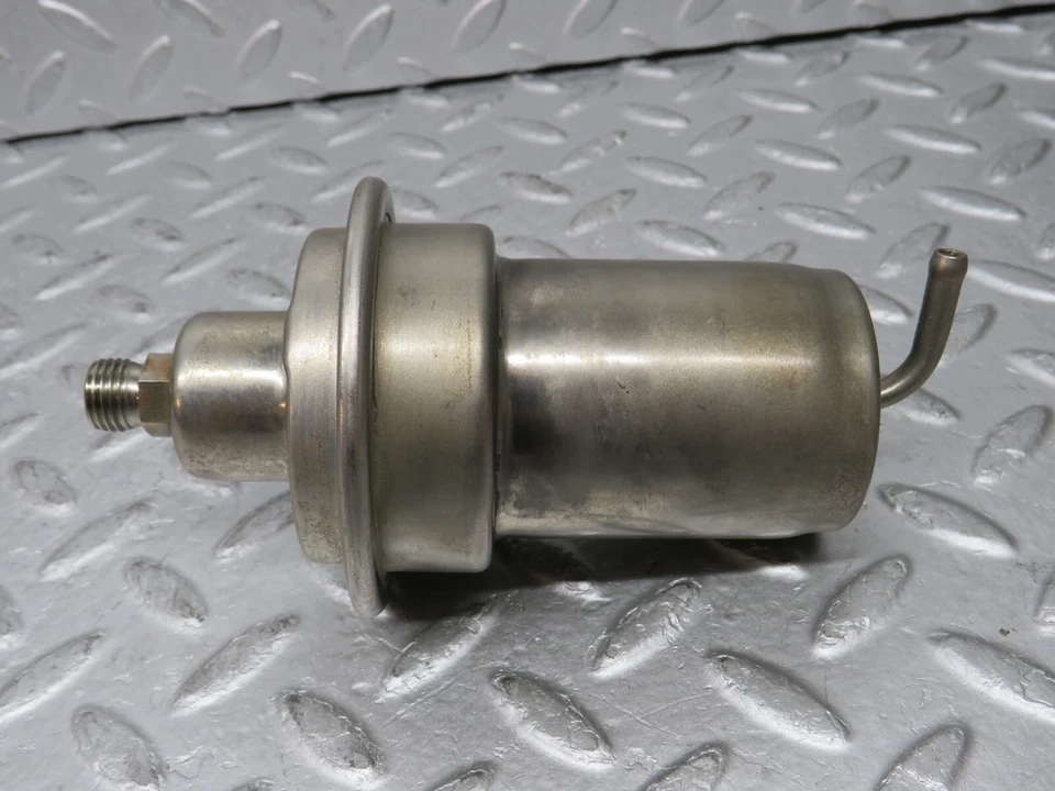 ⚙35347⚙ Mercedes-Benz R107 280SL Fuel Pressure Regulator Bosch 0004760421 - Image 3 of 4