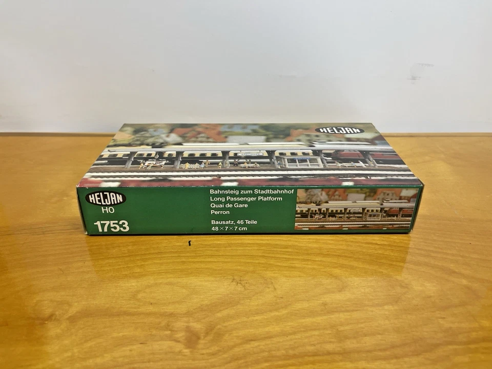Heljan Long Passenger Platform HO Scale Model #1753 SEALED - Image 2 of 4
