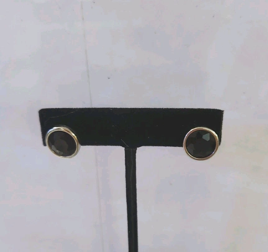 Minimalist Black Onxy Silvertone Earrings 10mm - Image 3 of 4