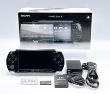 Sony PSP-2000 PSP2000 Console Piano Black in box Region free w/2GB -Excellent