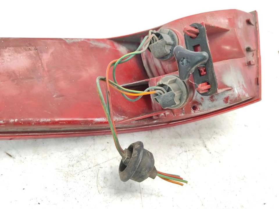 Faro Posteriore Sinistro Peugeot 607 2003 2.2HDI Diesel 98kW Foto 4 de 4