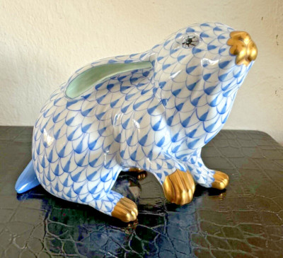 Vintage Herend Rabbit Seated Paw up Blue Fishnet Figurine 4.5'' Tall Hungary