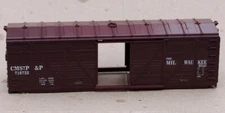 RCR - HO 40FT OPEN DOOR BOXCAR  - CMStP&P 716732