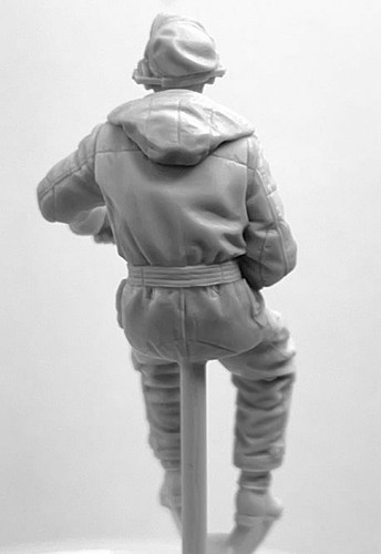 Alpine Mins 35298 2 British Tank Commanders WW2 Set 1 35th Unpainted 