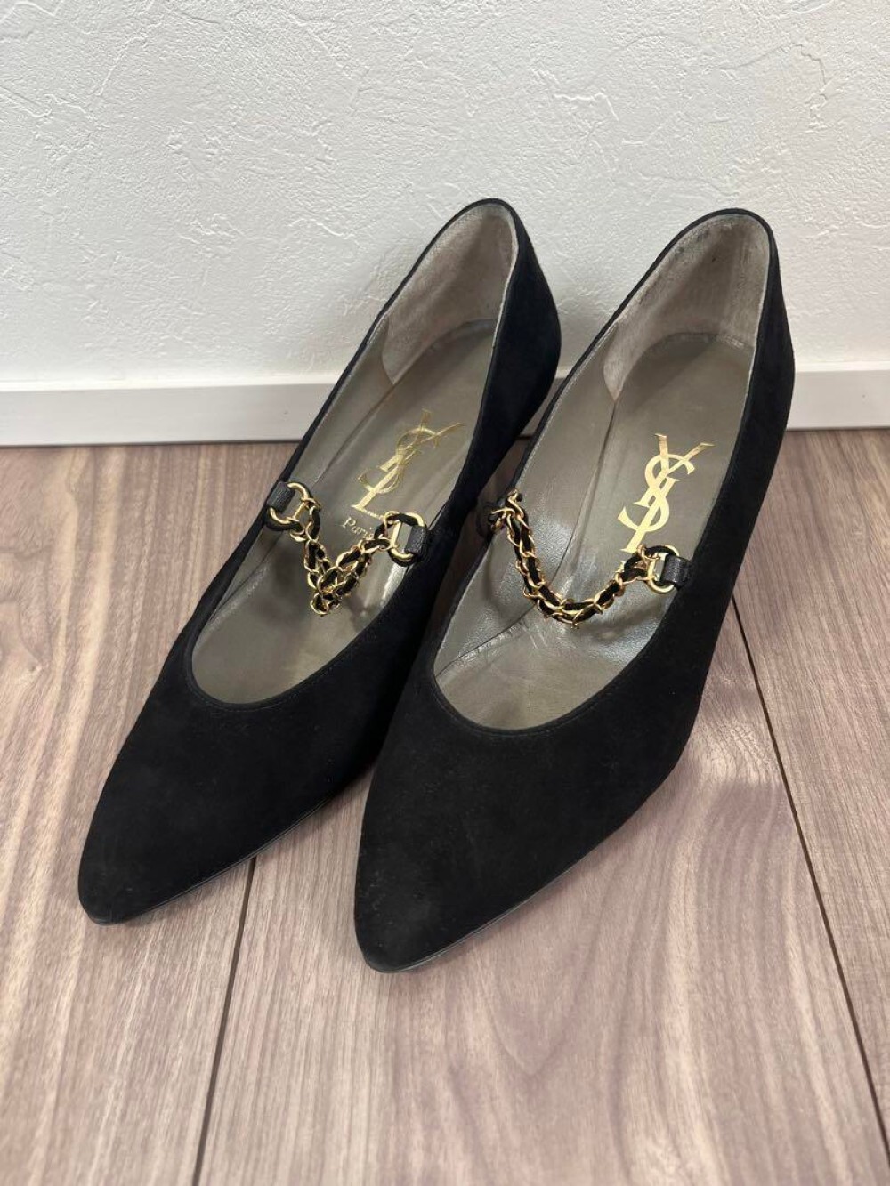 Saint Laurent YSL decolte tacco EU35 5 US5 5 nero camoscio catena YSL autentico