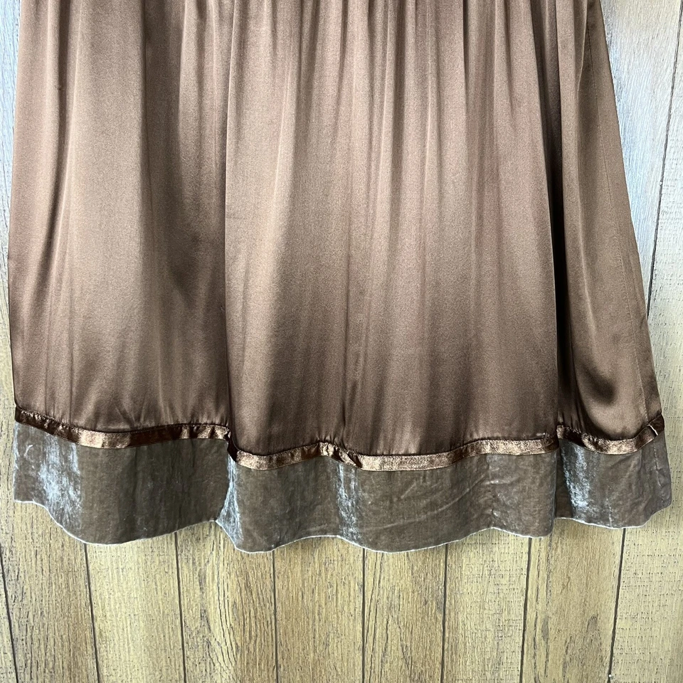 Falda TO THE MAX (Talla 2) Marrón 100% Seda Línea A Terciopelo y Cinta Dobladillo Forrado Falda Foto 3 de 4